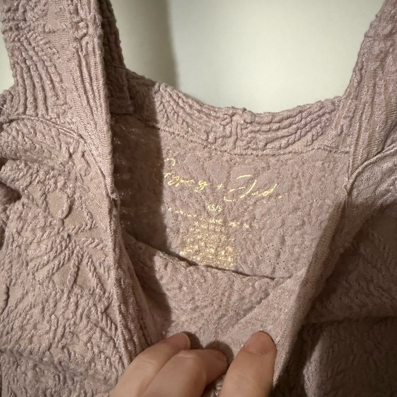 Textured Square-Neck Tank - Picture 3 of 3